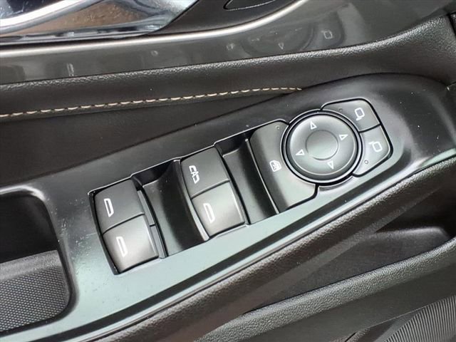 Used 2023 Chevrolet Traverse LT w/ LPO, Floor Liner Package image 16