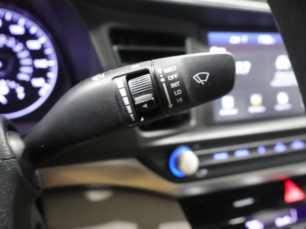Used 2020 Hyundai Elantra SEL FWD image 35