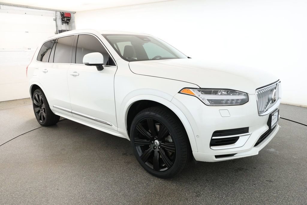 Used 2024 Volvo XC90 T8 Plus w/ Protection Package Premier image 3