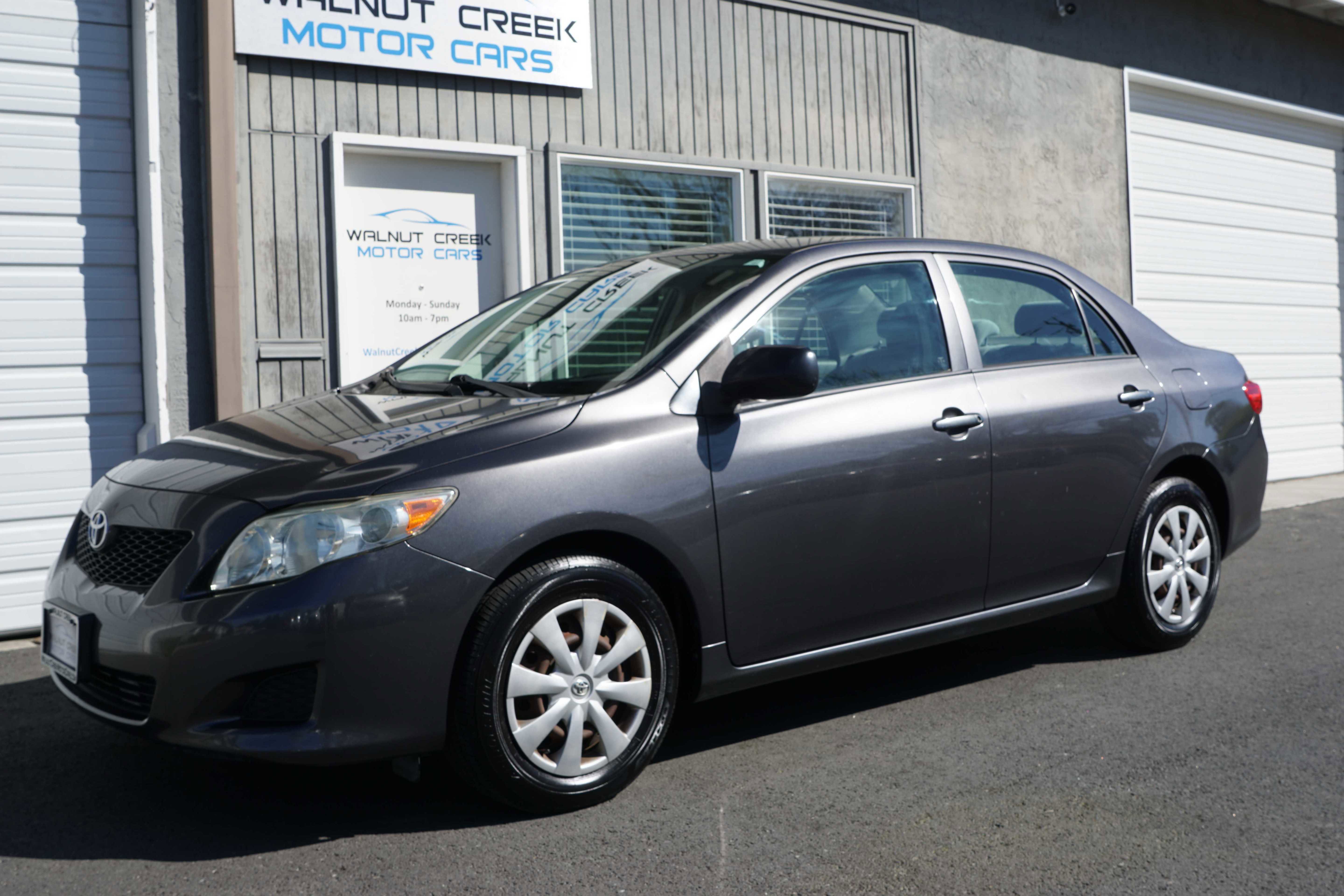 Used 2009 Toyota Corolla SEDAN 4D image 4