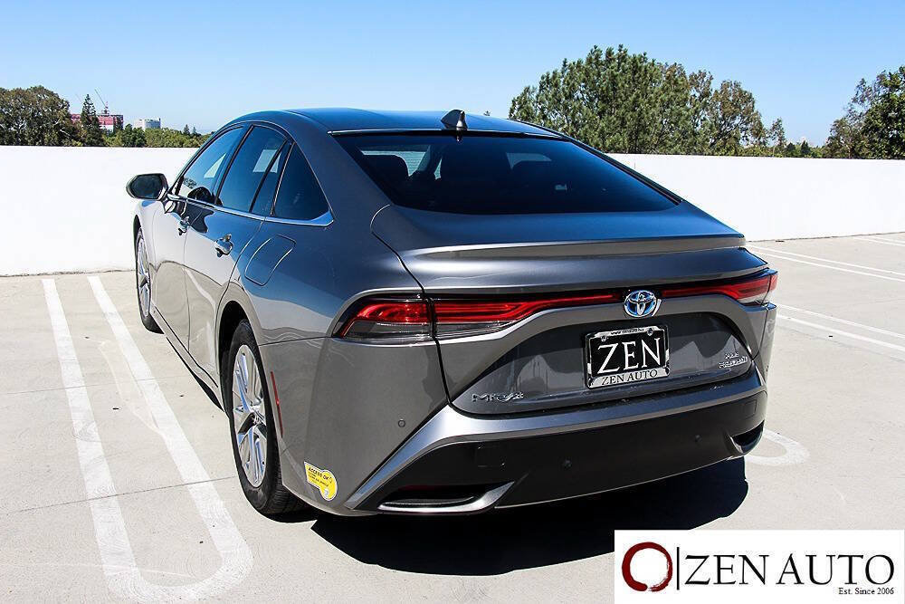 Used 2022 Toyota Mirai w/ Advanced Technology Package RWD image 8
