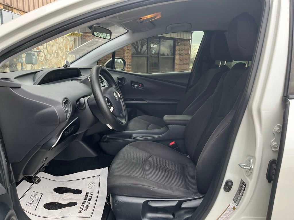 Used 2016 Toyota Prius Two image 17