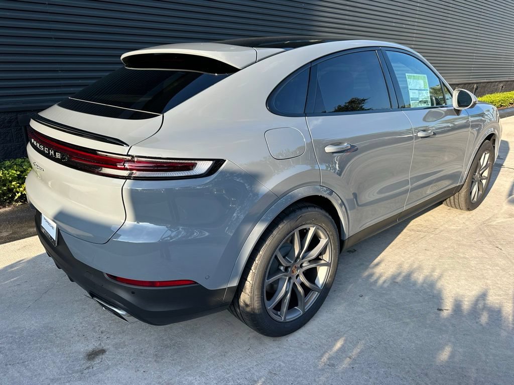 Used 2026 Porsche Cayenne E-Hybrid Coupe AWD/4WD image 9