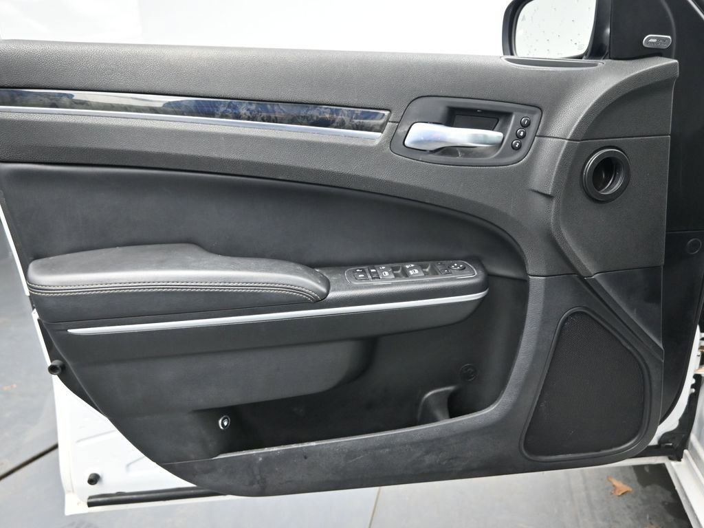 Used 2023 Chrysler 300 Touring L w/ Popular Equipment Group image 28