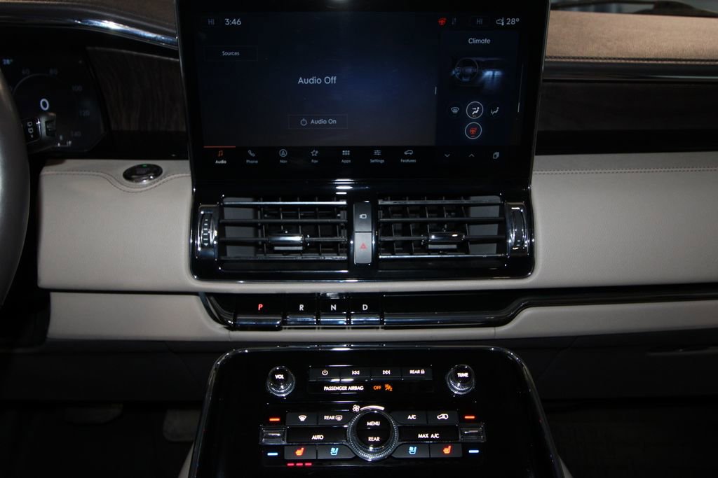 Used 2024 Lincoln Navigator L Reserve image 16