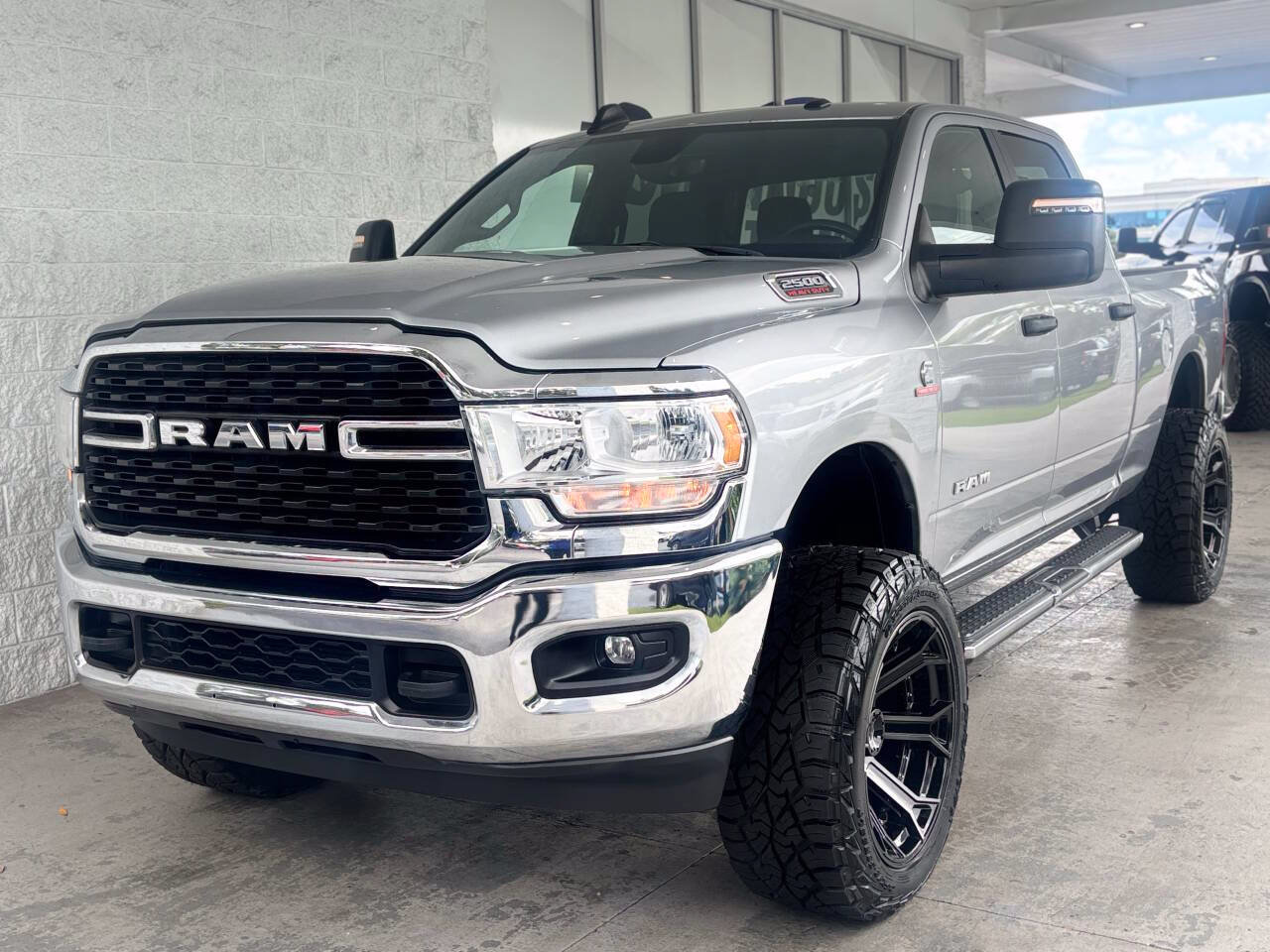 Used 2023 RAM 2500 Big Horn w/ Level 1 Equipment Group AWD/4WD image 4