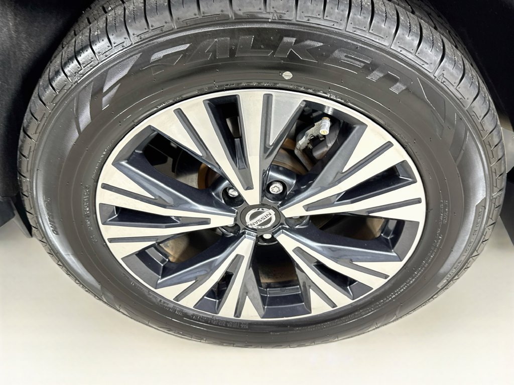 Used 2021 Nissan Rogue SV w/ Premium Package FWD image 40