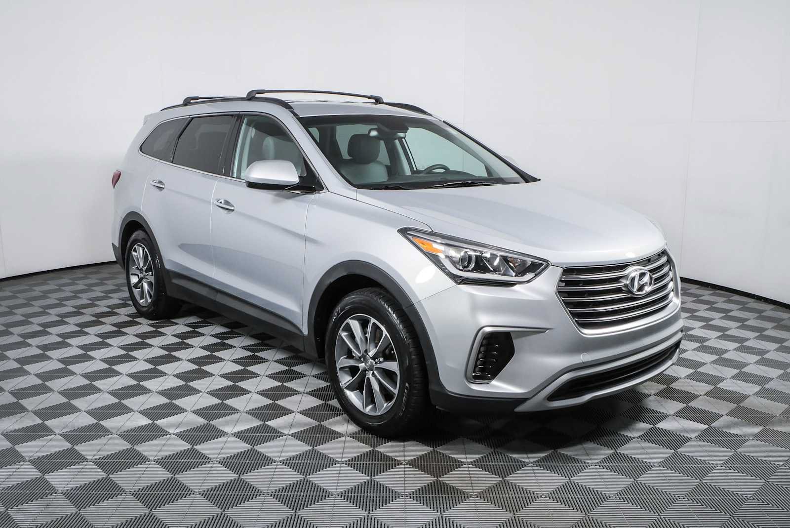 Used 2019 Hyundai Santa Fe XL SE FWD video 1