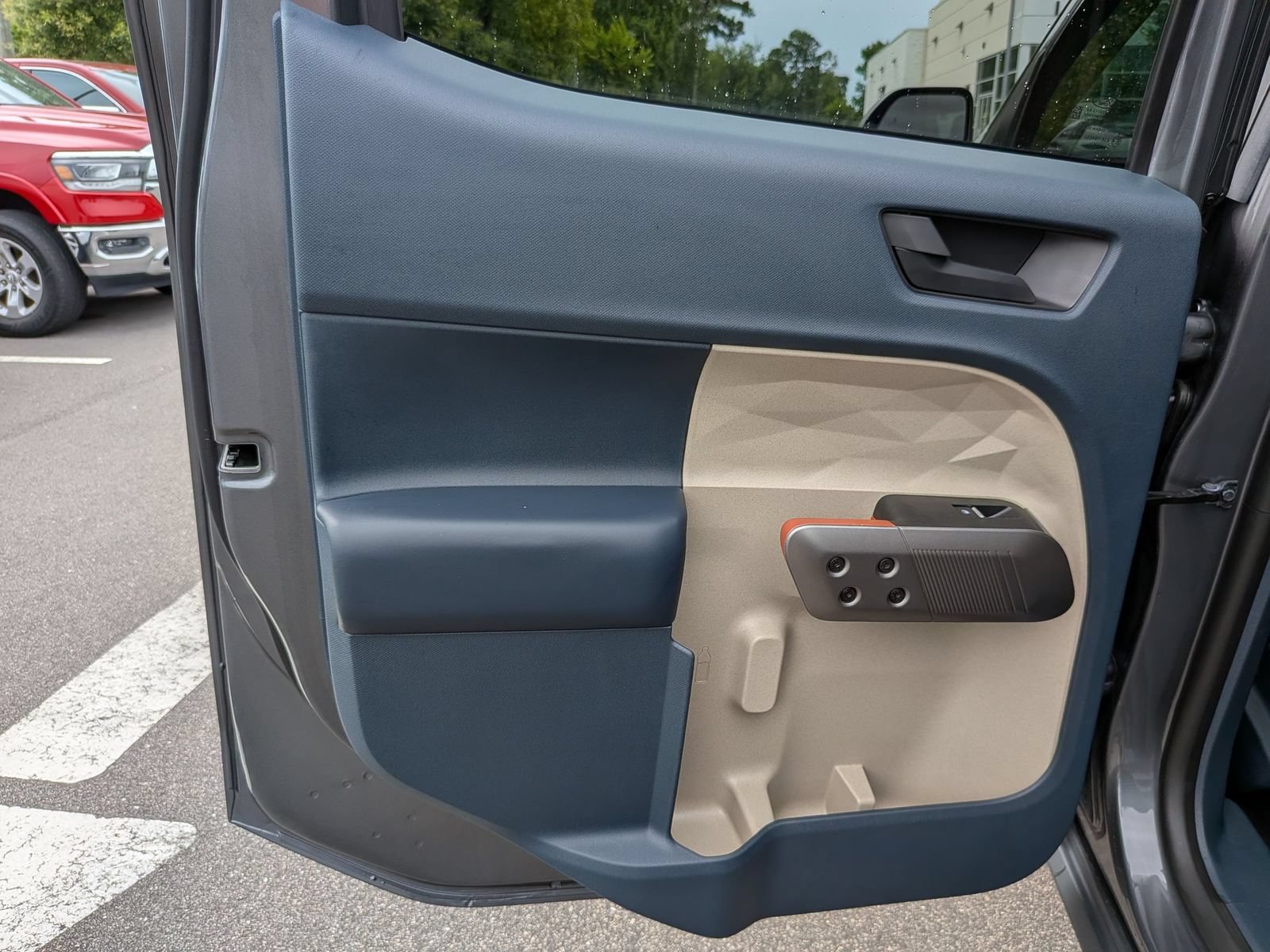 Used 2025 Ford Maverick Lariat AWD/4WD image 27