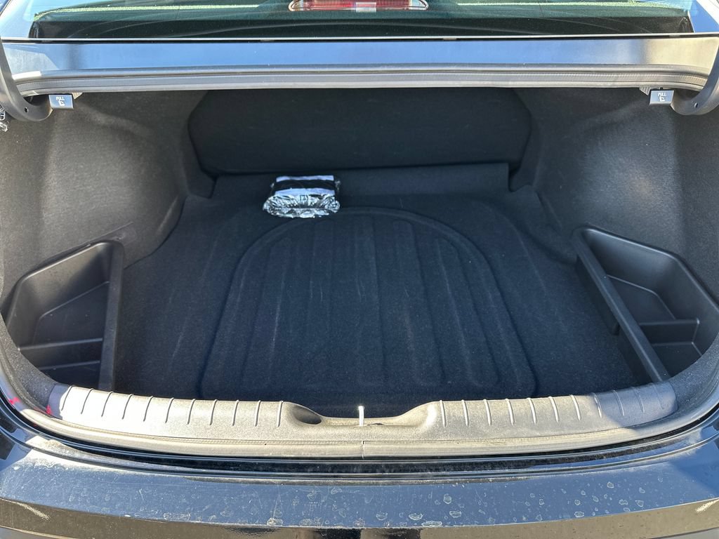 Certified 2025 Hyundai Elantra SEL FWD image 17