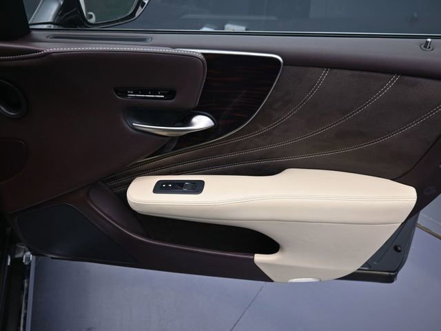Used 2018 Lexus LS 500 image 30