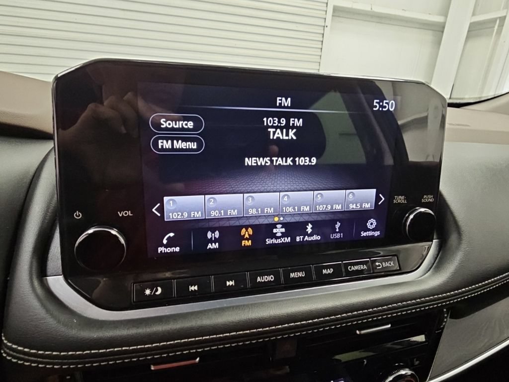 Used 2023 Nissan Rogue Platinum AWD/4WD image 16