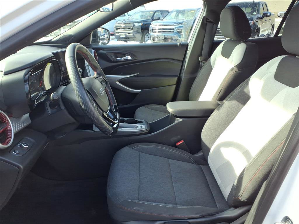 Used 2024 Chevrolet Trax RS w/ Driver Confidence Package image 24