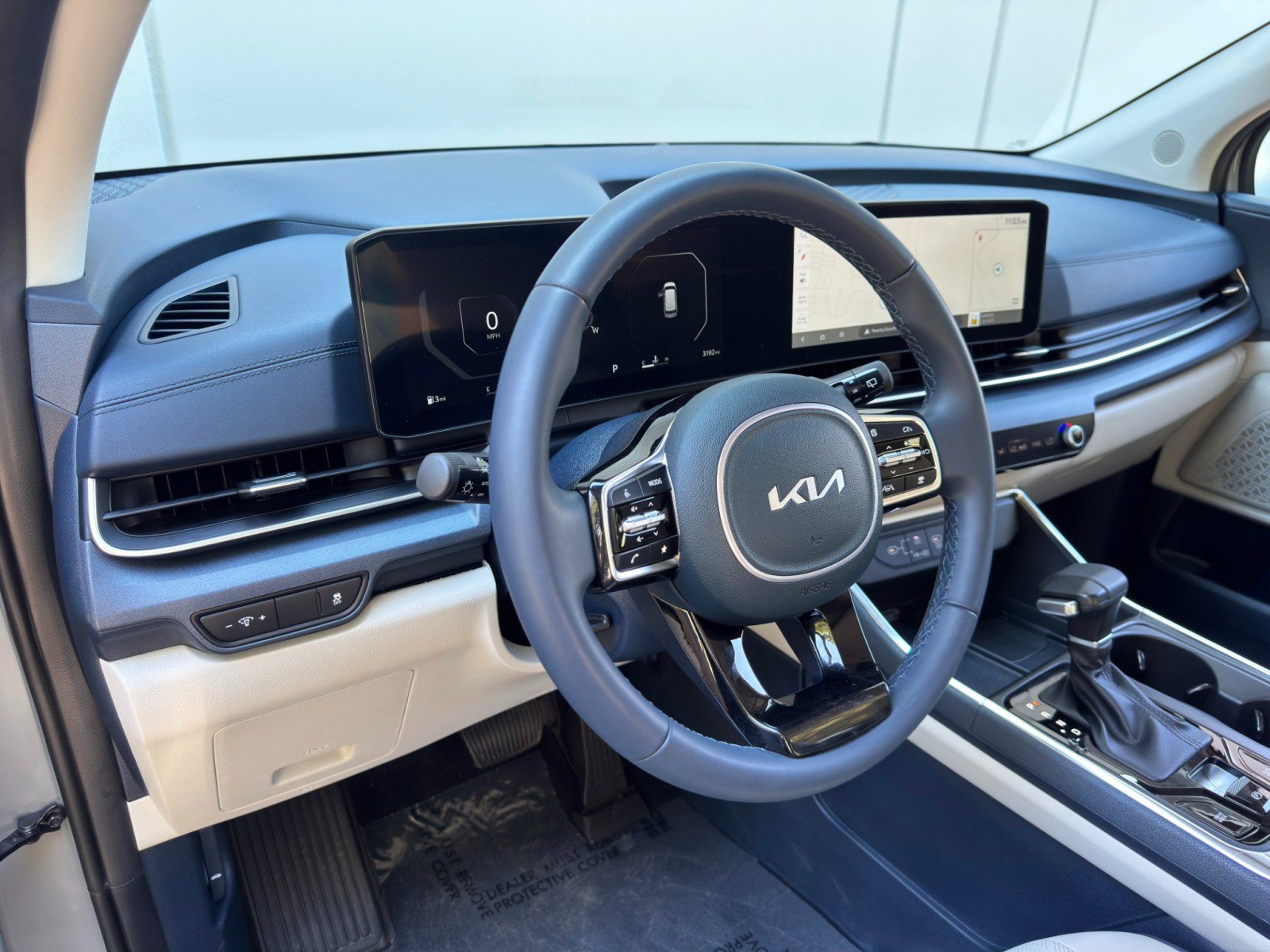Used 2025 Kia Carnival SX FWD image 14