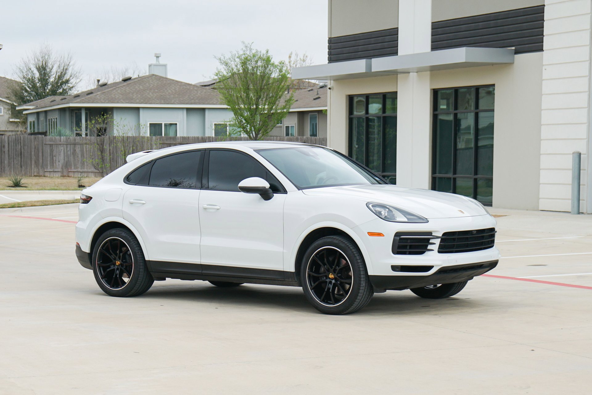 Used 2020 Porsche Cayenne image 14