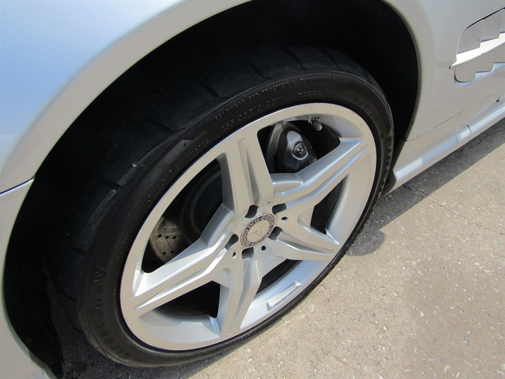 Used 2012 Mercedes-Benz SL 550 w/ SL Wheel Pkg image 18