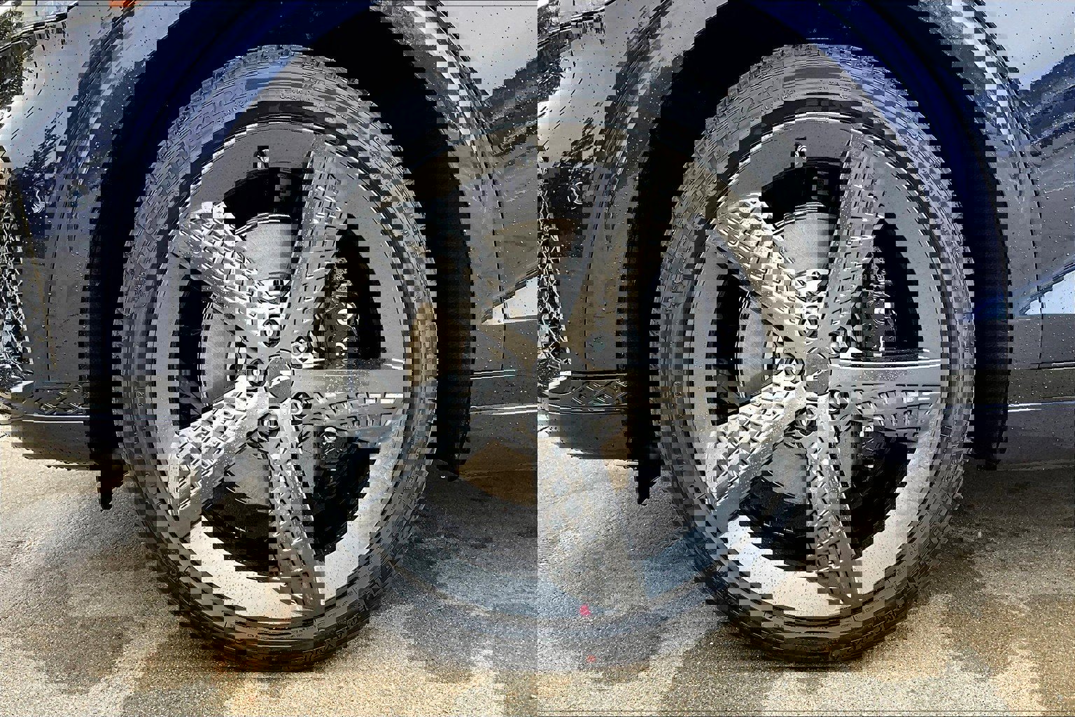 Used 2025 Genesis GV70 3.5T Sport w/ Sport Advanced Package image 11