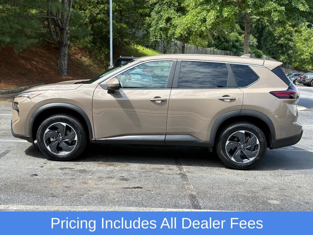 Used 2025 Nissan Rogue SV AWD/4WD image 5