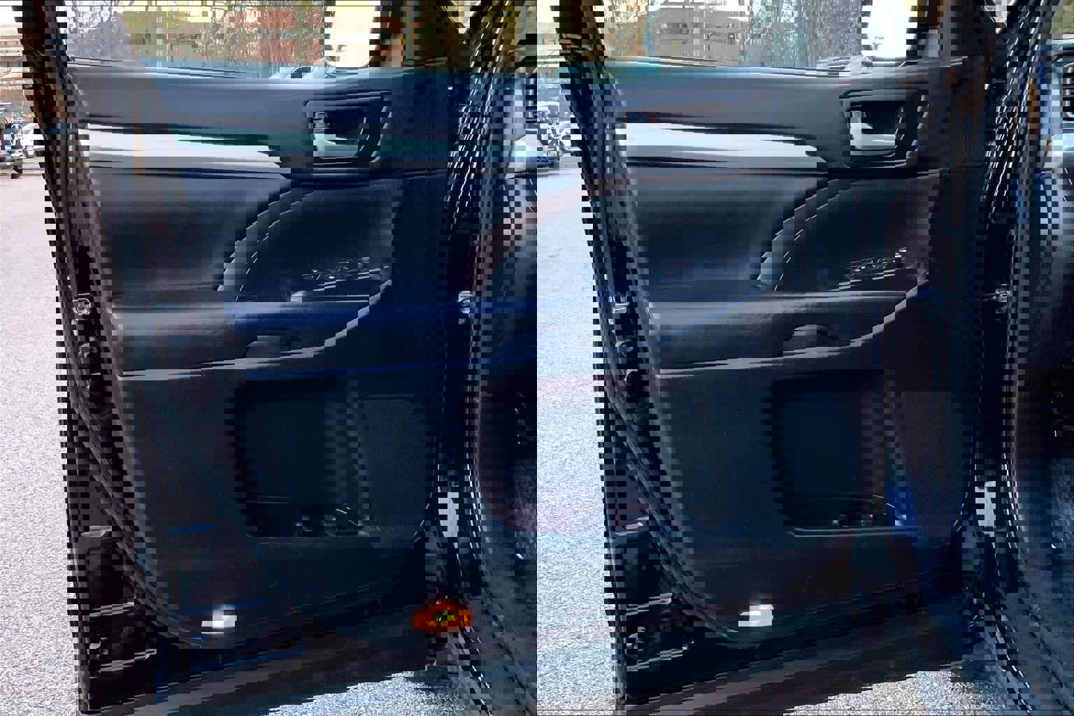 Used 2018 Toyota Highlander XLE image 21