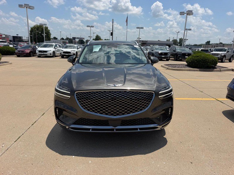 Used 2025 Genesis GV70 2.5T AWD/4WD image 8
