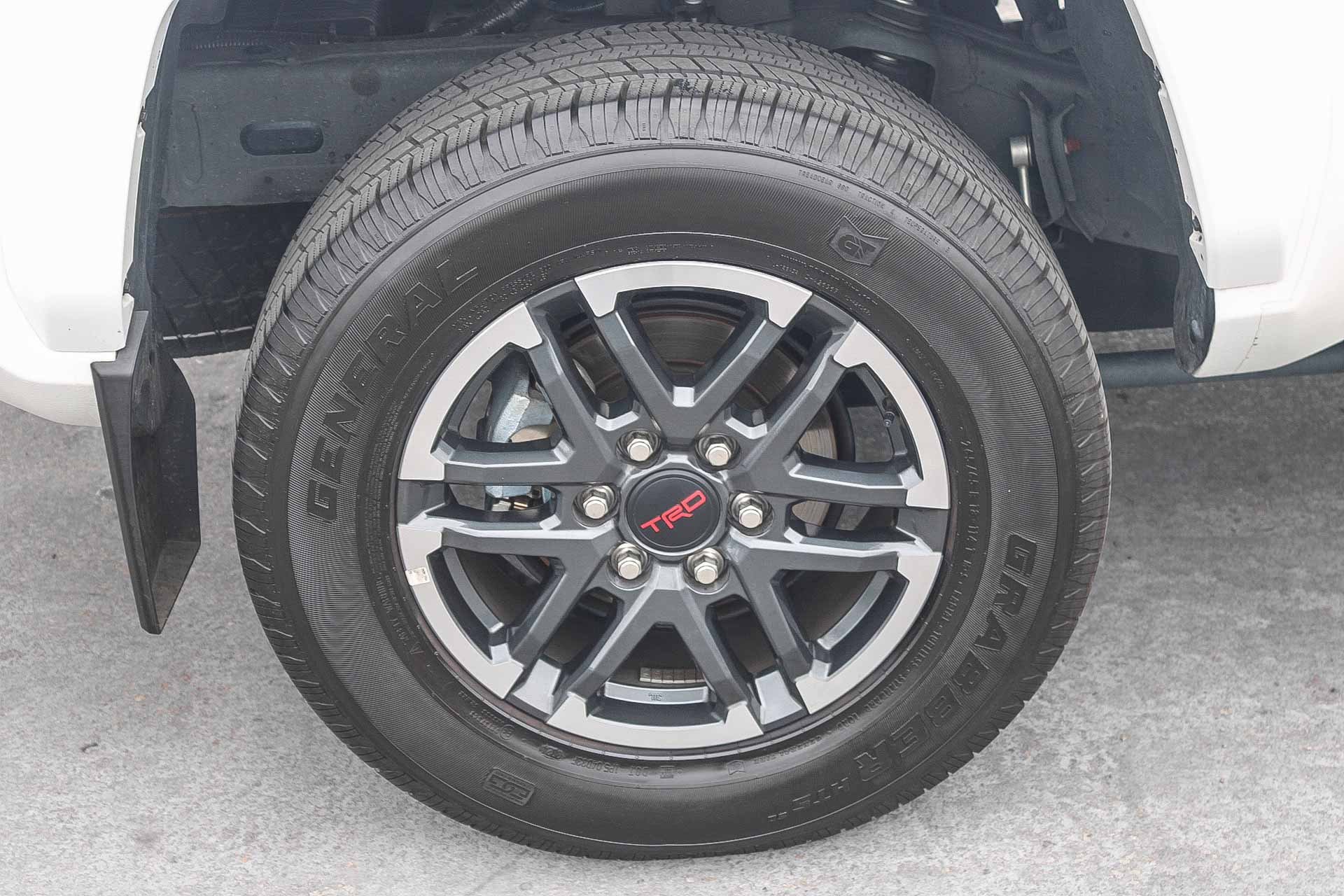 Certified 2024 Toyota Tacoma TRD Sport w/ TRD Sport Upgrade Package AWD/4WD image 12