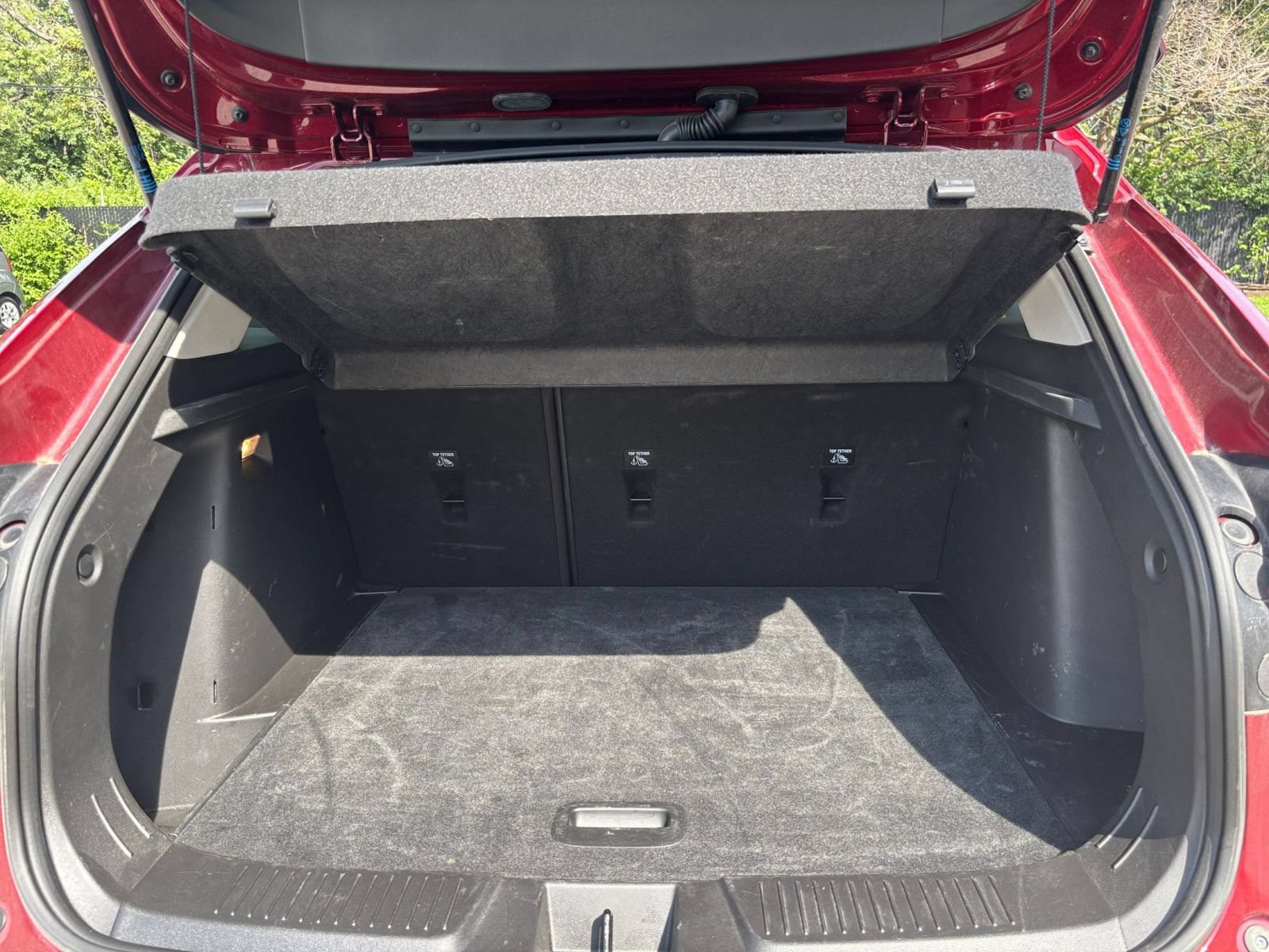 Used 2025 Chevrolet Trax LT FWD image 30