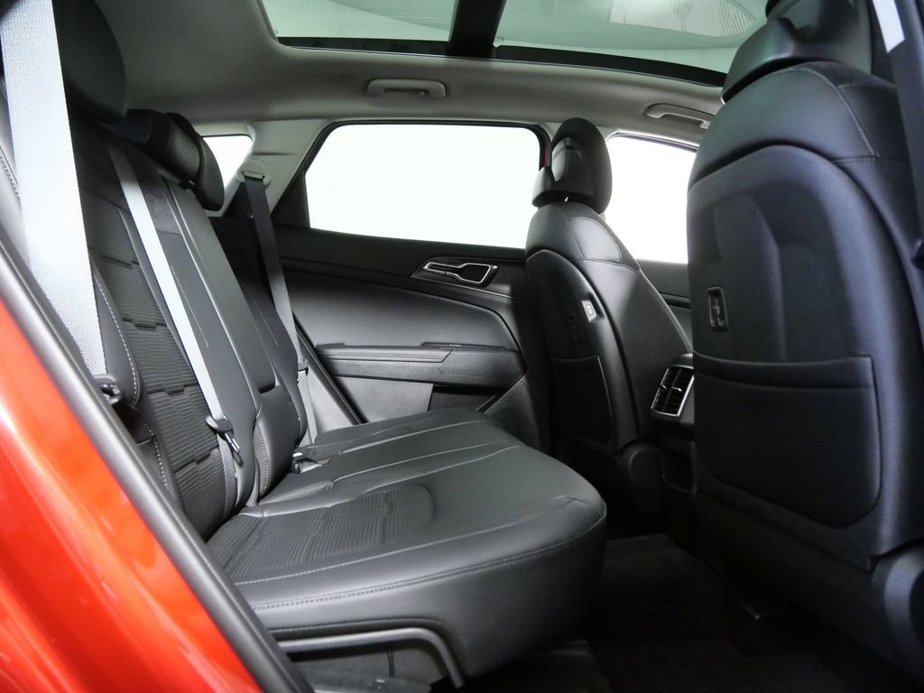 Used 2026 Kia Sportage SX FWD image 12