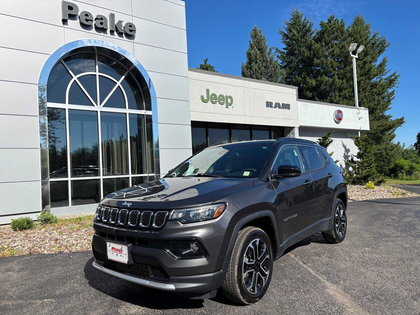 Used 2023 Jeep Compass Limited AWD/4WD image 1