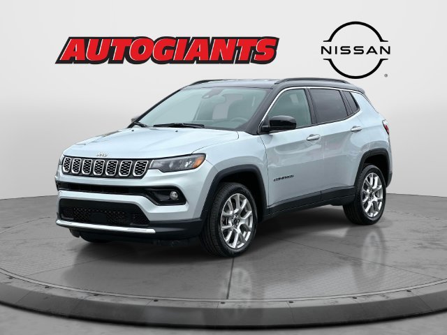 Used 2025 Jeep Compass Limited AWD/4WD image 8