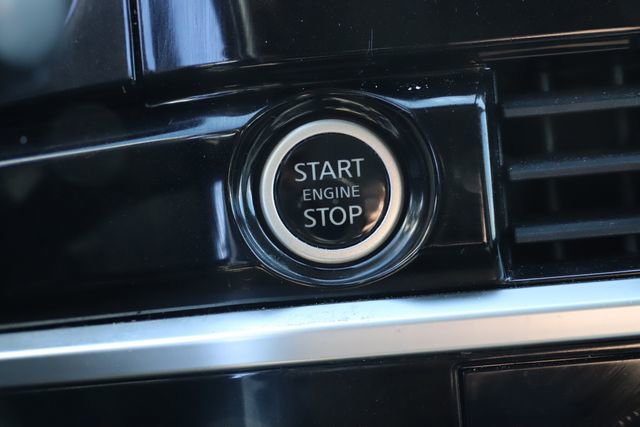 Used 2022 Nissan Pathfinder SV image 33