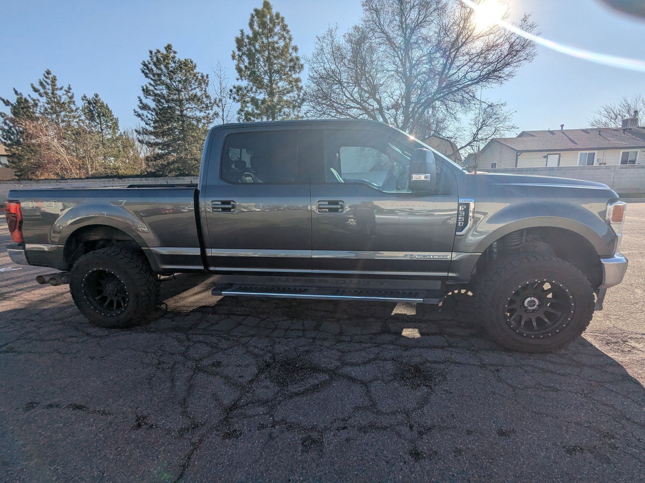 Used 2020 Ford F350 Lariat w/ Camper Package image 2
