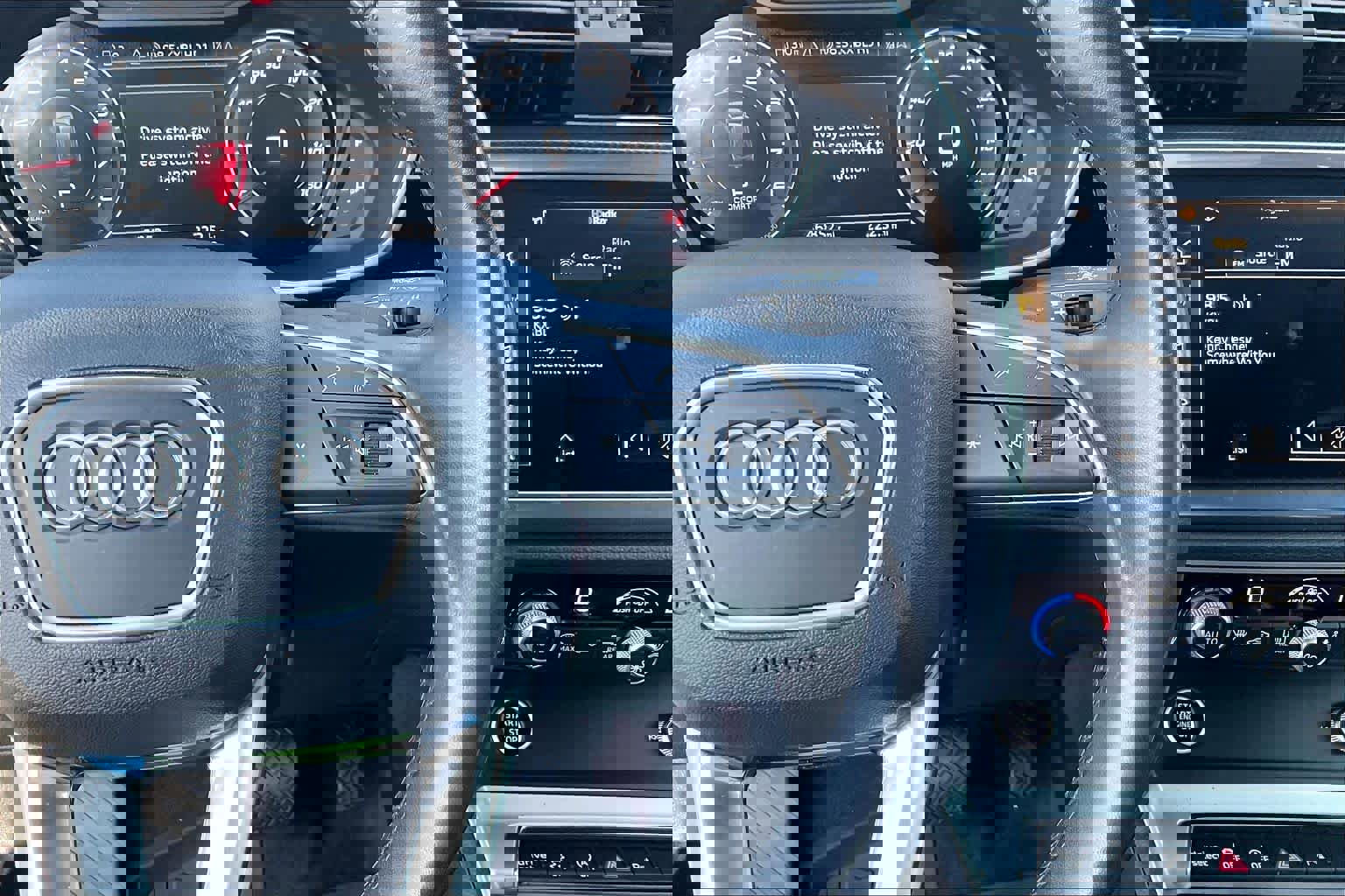 Used 2023 Audi Q3 2.0T Premium Plus w/ Premium Plus Package image 24