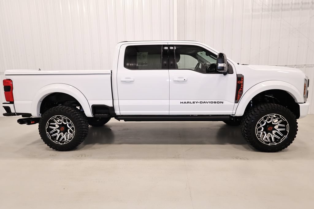 New 2026 Ford F250 Lariat w/ Black Appearance Package AWD/4WD image 2