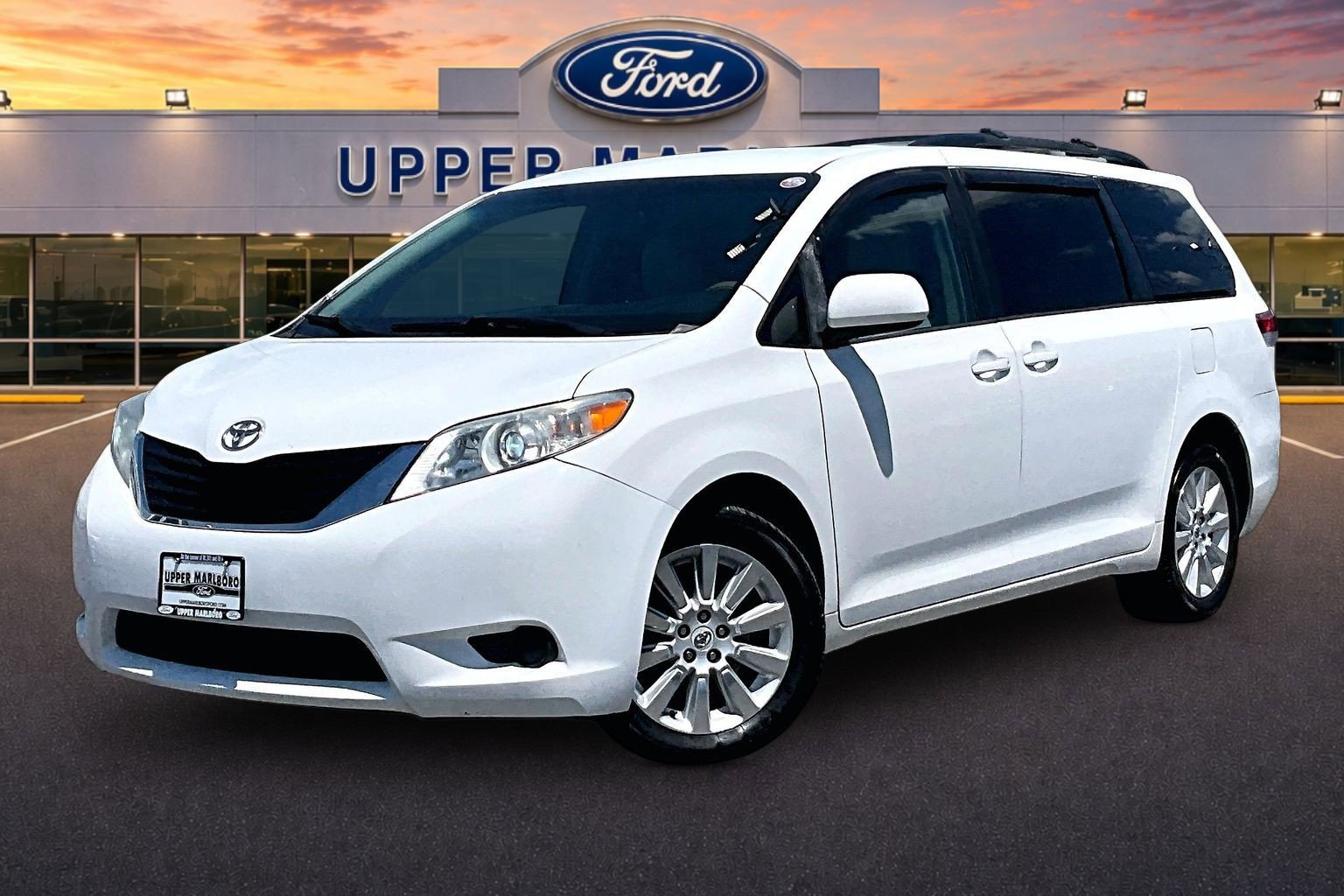 Used 2012 Toyota Sienna LE w/ Towing Pkg AWD/4WD image 12