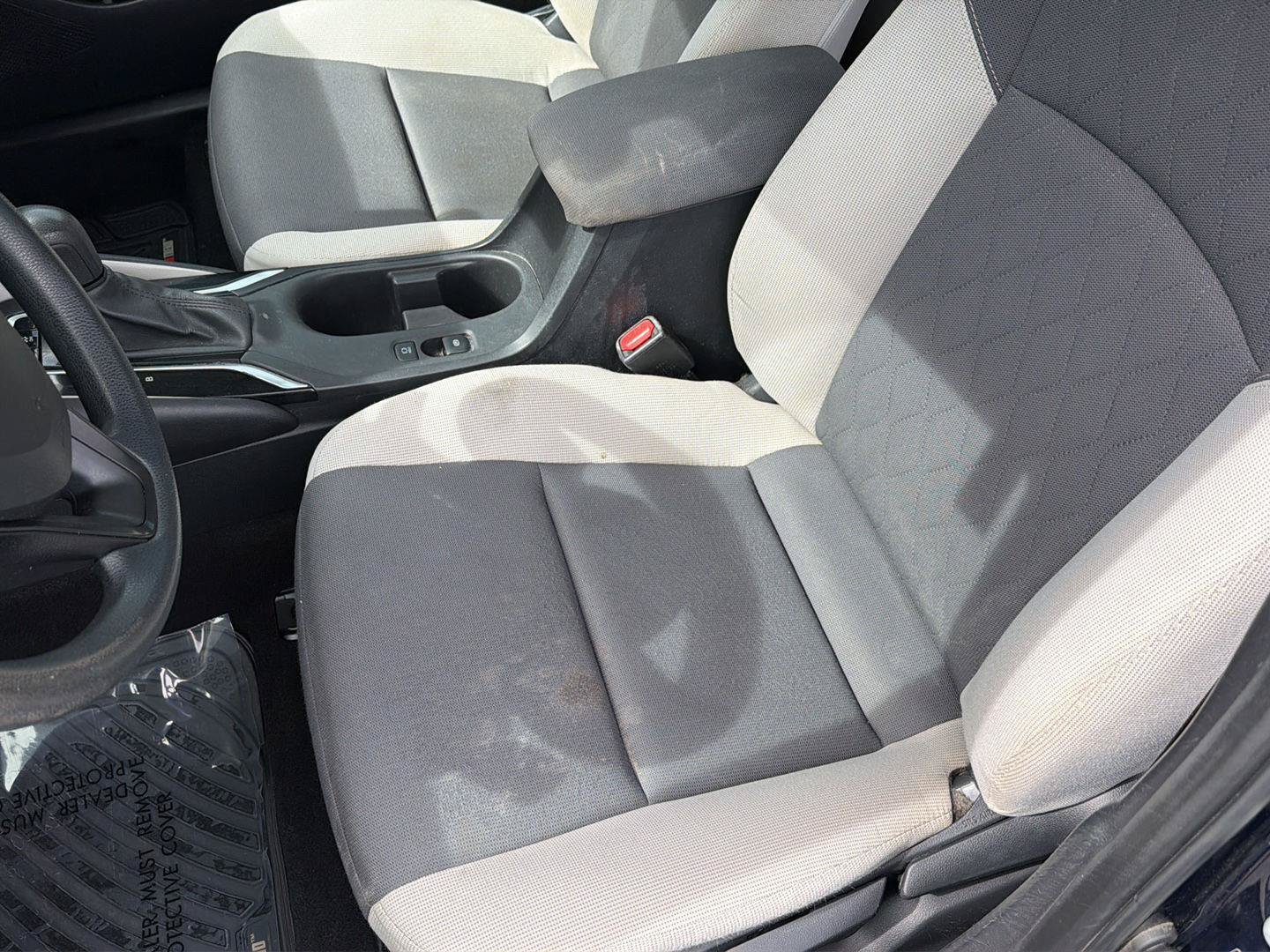 Used 2024 Toyota Corolla LE FWD image 28