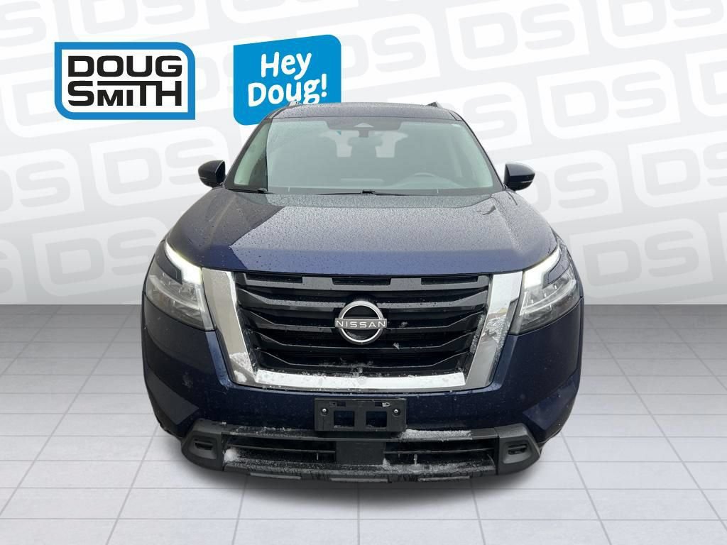 Used 2022 Nissan Pathfinder SV AWD/4WD image 7