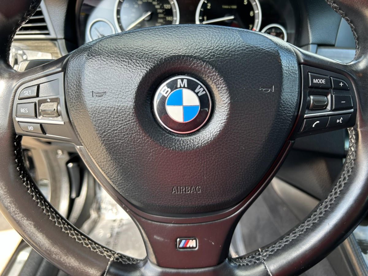 Used 2013 BMW 550i Sedan image 12