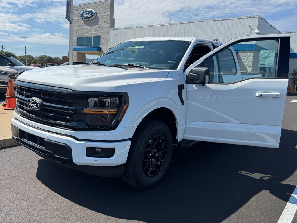 New 2025 Ford F150 XLT w/ Equipment Group 302A MID AWD/4WD image 31