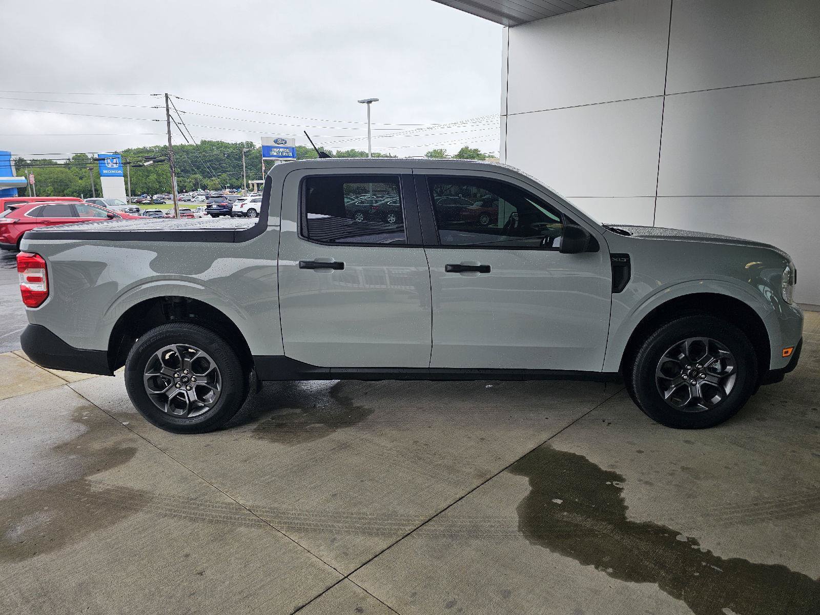 Used 2024 Ford Maverick XLT FWD image 6
