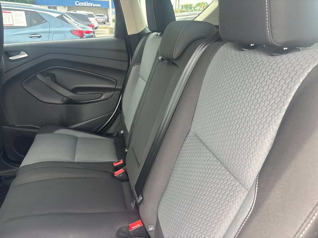 Used 2017 Ford Escape SE AWD/4WD image 29