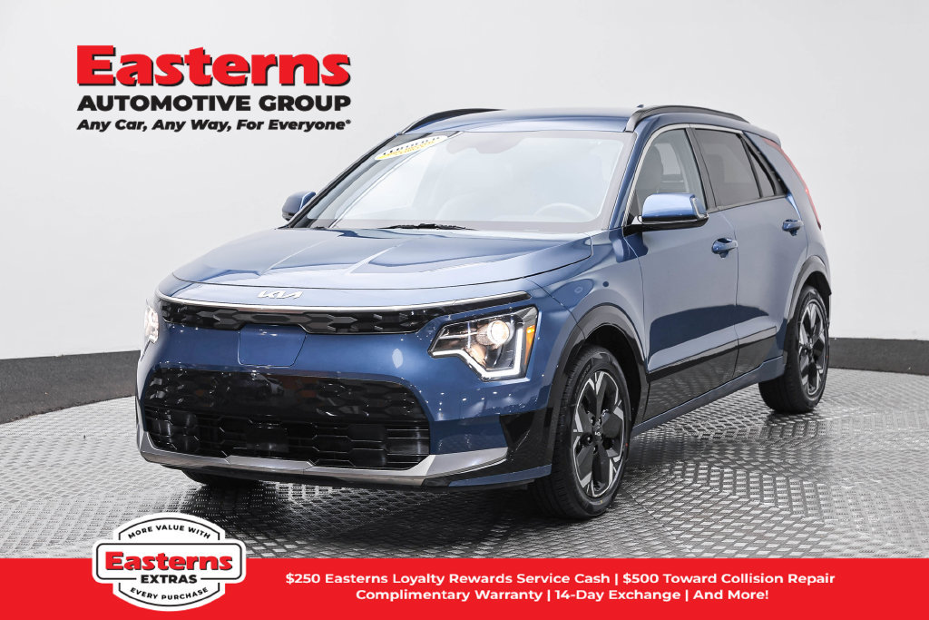 Used 2023 Kia Niro Wind w/ Wind Preserve Package FWD image 1