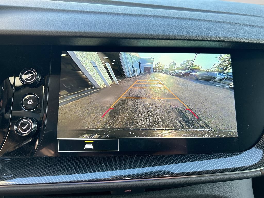 Used 2023 Buick Envision Essence AWD/4WD image 18