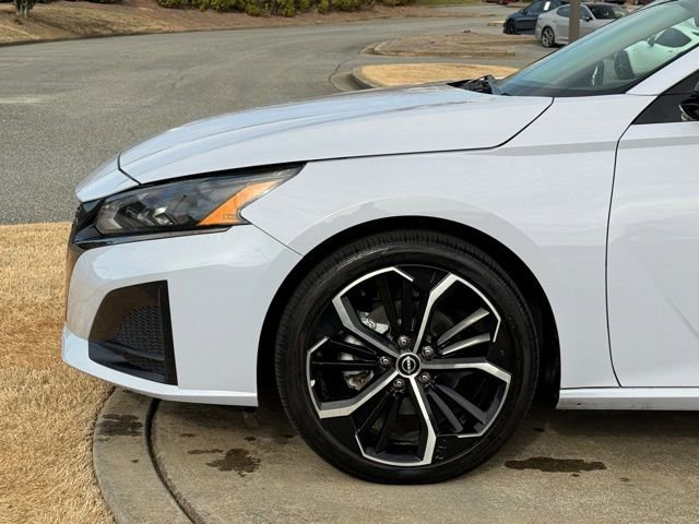 Used 2024 Nissan Altima 2.5 SR image 11