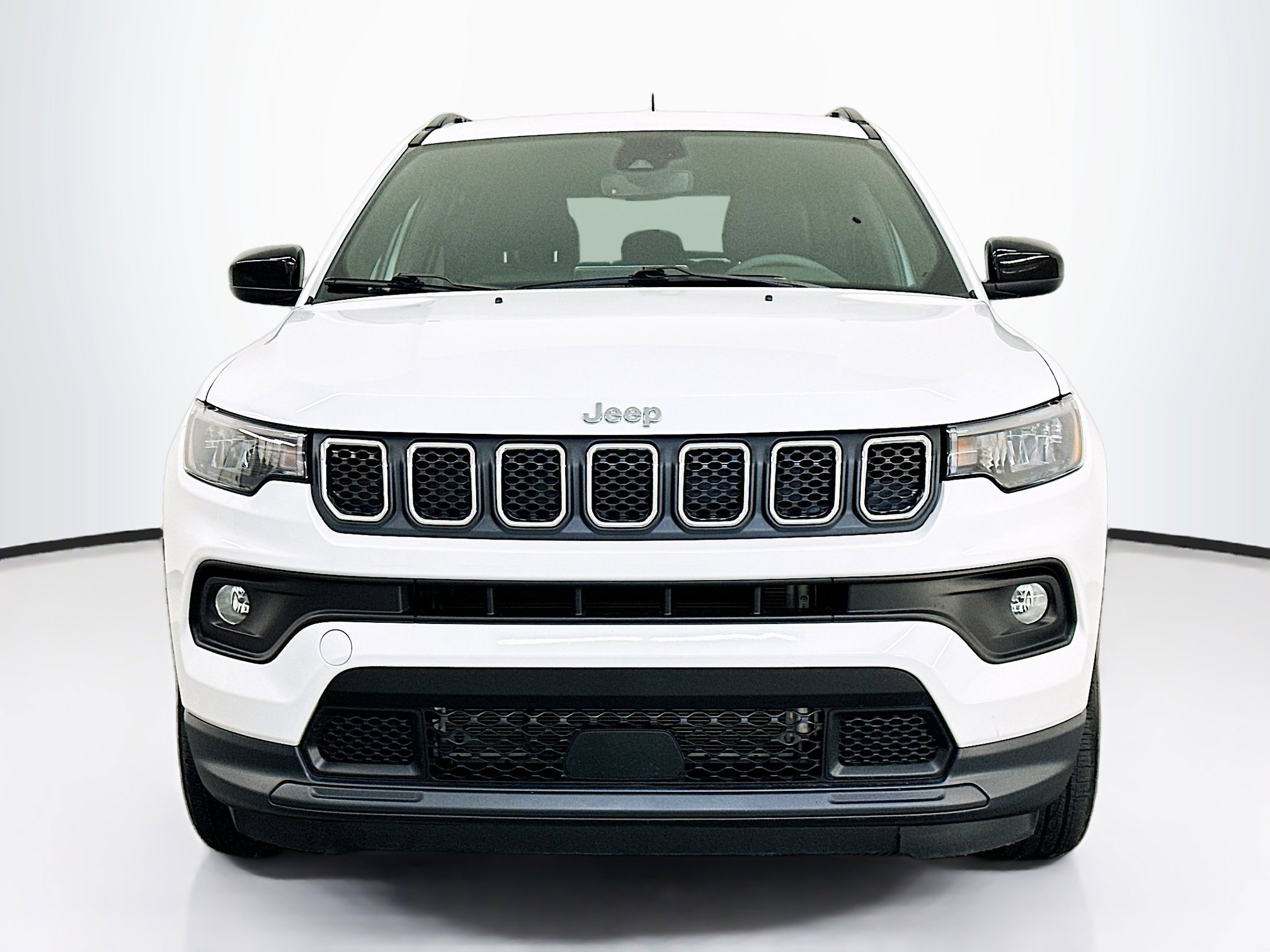 Used 2024 Jeep Compass Latitude w/ Convenience Group image 2