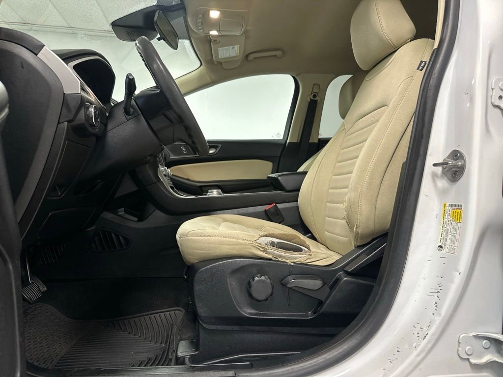 Used 2021 Ford Edge SE FWD image 16