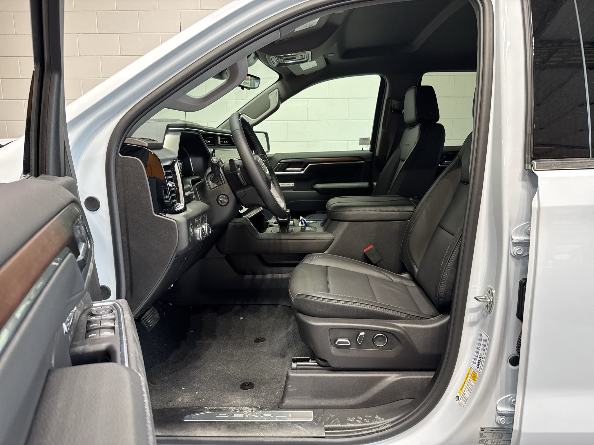 New 2026 GMC Sierra 1500 Denali w/ Technology Package AWD/4WD image 18