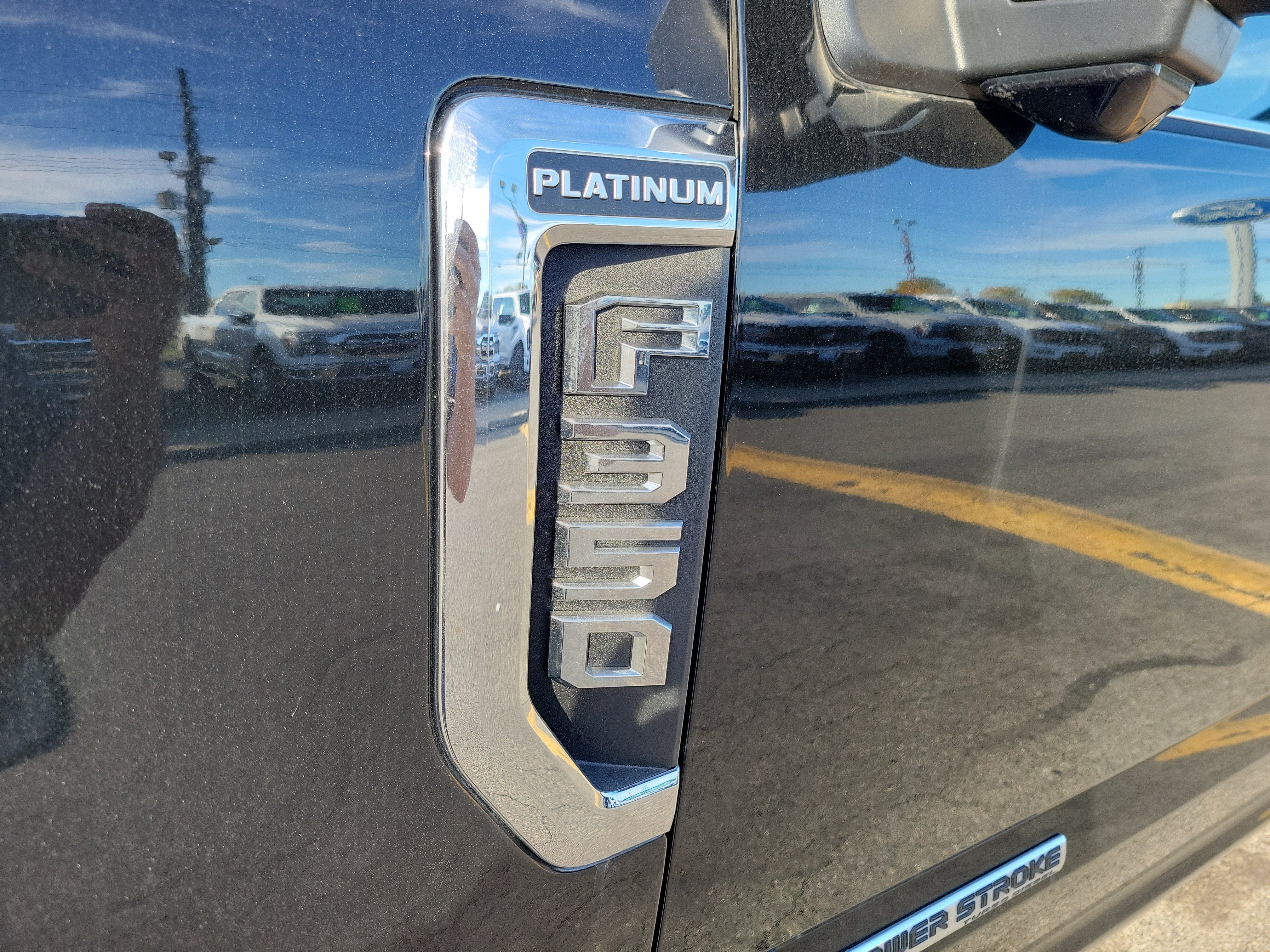 Certified 2018 Ford F350 Platinum w/ Platinum Ultimate Package AWD/4WD image 9