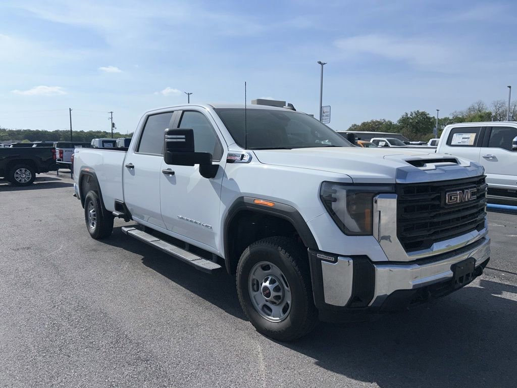 Used 2024 GMC Sierra 2500 Pro w/ Convenience Package image 2