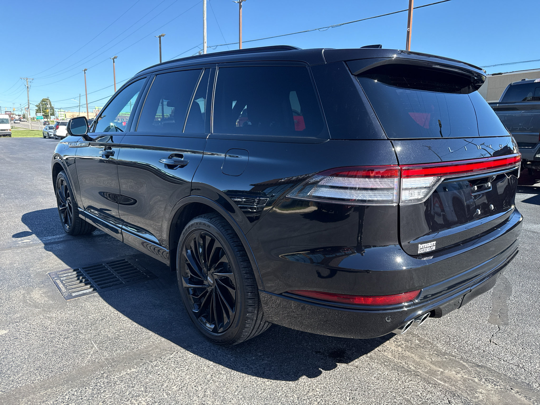 Used 2025 Lincoln Aviator Reserve w/ Equipment Group 201A AWD/4WD image 6