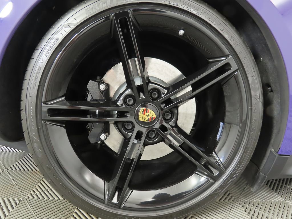 Used 2022 Porsche Taycan 4S image 32